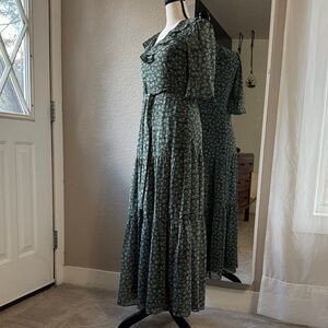 Gal Meets Glam Sz 00P Green Floral Maxi Dress
